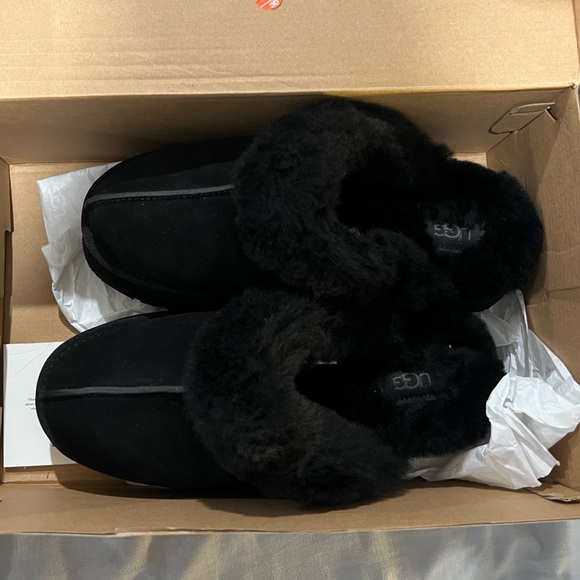 Size 9 UGG Platform Disquette - Picture 7 of 9